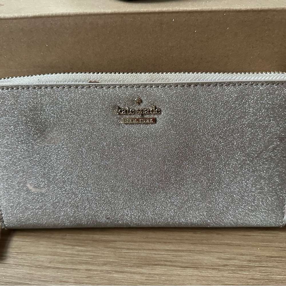 Kate Spade Burgess Court Lacey Glitter sparkle Wallet